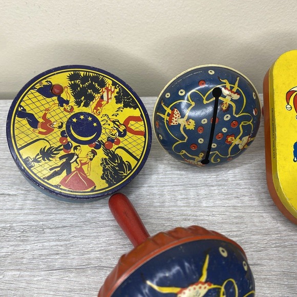 Lot 8 Kirchhof Party Tin Noisemakers Dancing Couples Girls Kitschy New Years Vtg - Picture 3 of 7